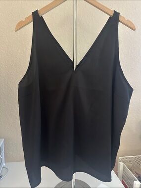 Old Navy Black V-Neck Sleeveless Blouse Tank Top